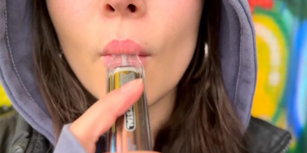 Spice Vapes Raise Concerns in England Schools
