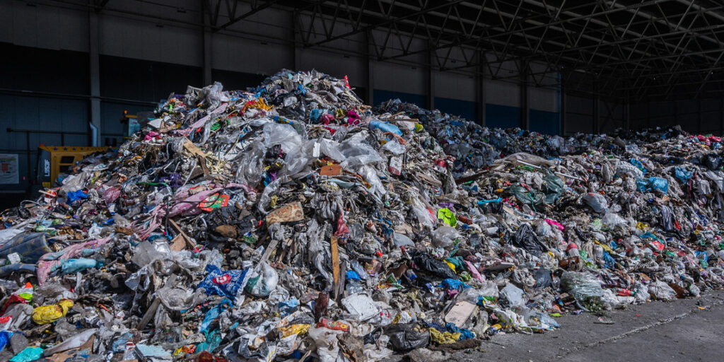 Environment Agency Investigates Dumped Waste Trailers in Midlands Laybys