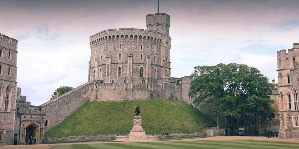 Masked Burglars Strike Windsor Castle Estate