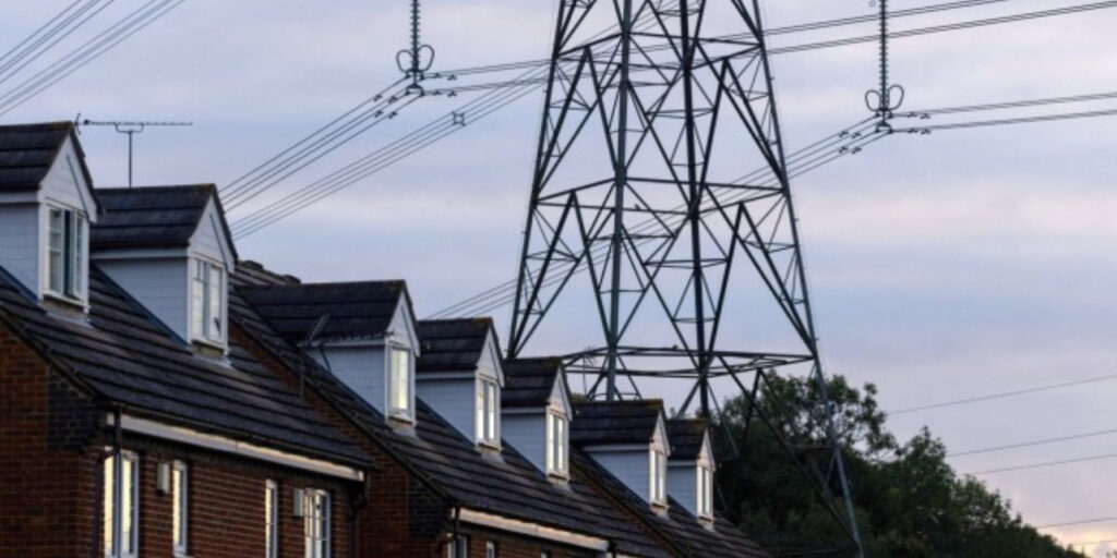 Climate Adviser Urges UK to Tackle High Electricity Costs