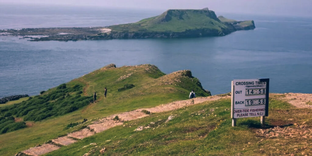 7 Students Rescued from Tidal Island in Wales