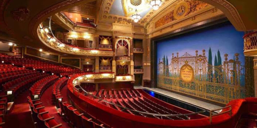 Protesters Disrupt London Theatre Royal Performance