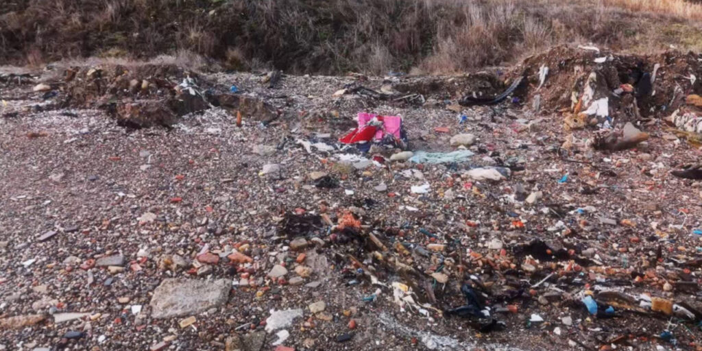Gangs Make Millions from Illegal Waste Dumping Gangs Make Millions from Illegal Waste Dumping