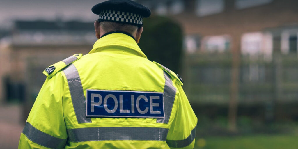 Police Seize Weapons & £55,000 Worth of Drugs in Glasgow Raid