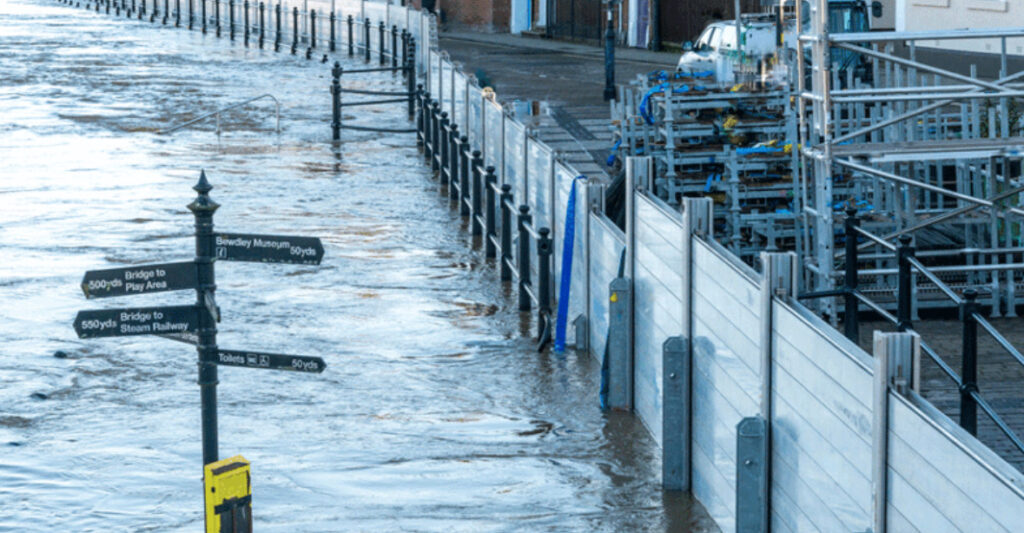 £2.65 Billion Plan to Strengthen UK Flood Defences £2.65 Billion Plan to Strengthen UK Flood Defences