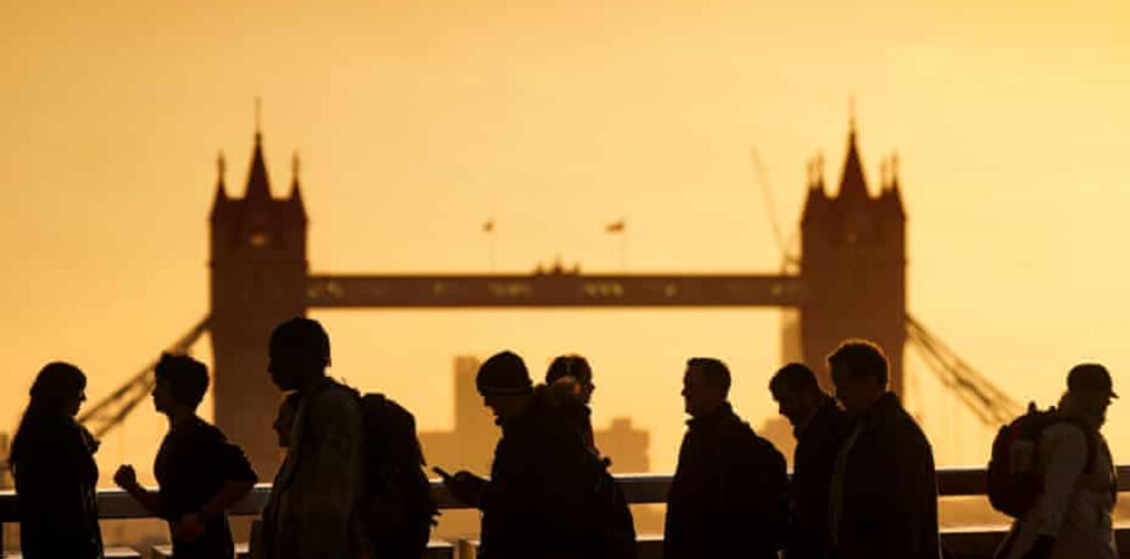 Employers Cut Jobs as UK Payroll Numbers Fall by 78,000 Employers Cut Jobs as UK Payroll Numbers Fall by 78,000