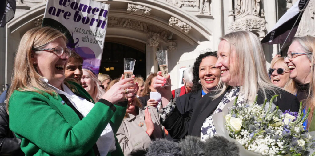 NHS Must Comply With Law on Single-Sex Facilities