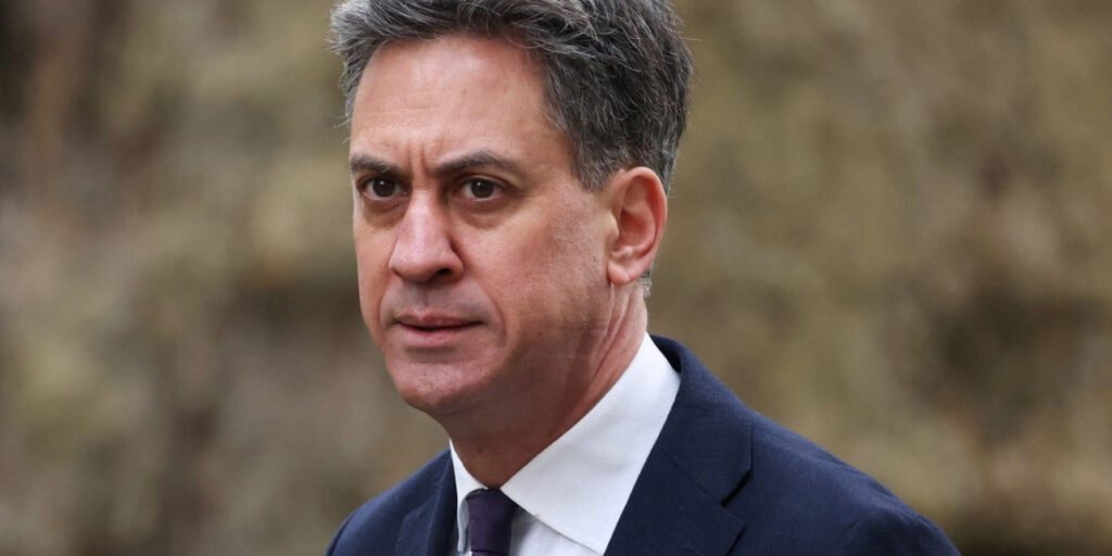 UK Official Criticises Farage's Remarks Amid Steel Industry Crisis