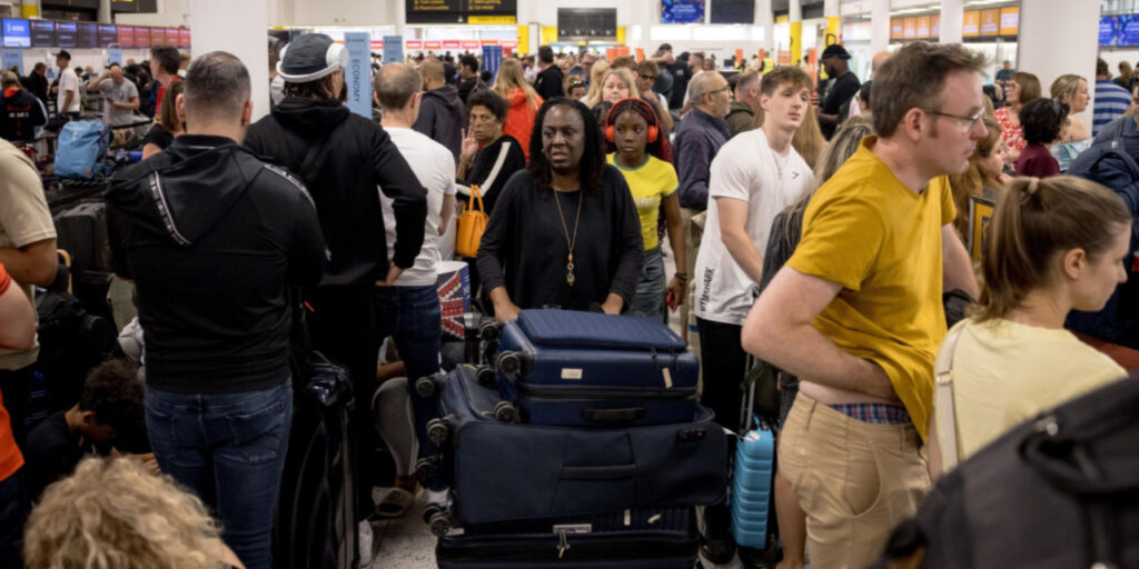 Gatwick Named UK’s Worst Airport for Flight Delays Gatwick Named UK's Worst Airport for Flight Delays