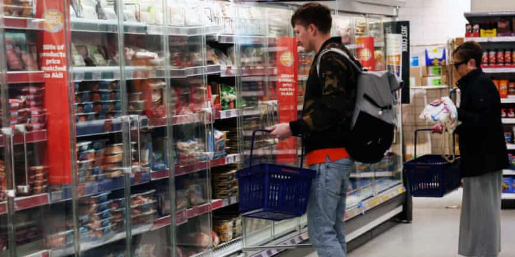UK Grocery Price War Escalates Amid Loyalty Card Deals UK Grocery Price War Escalates Amid Loyalty Card Deals