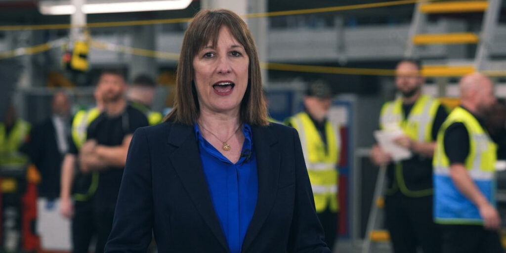 UK's Economic Struggles Deepen with Productivity Decline