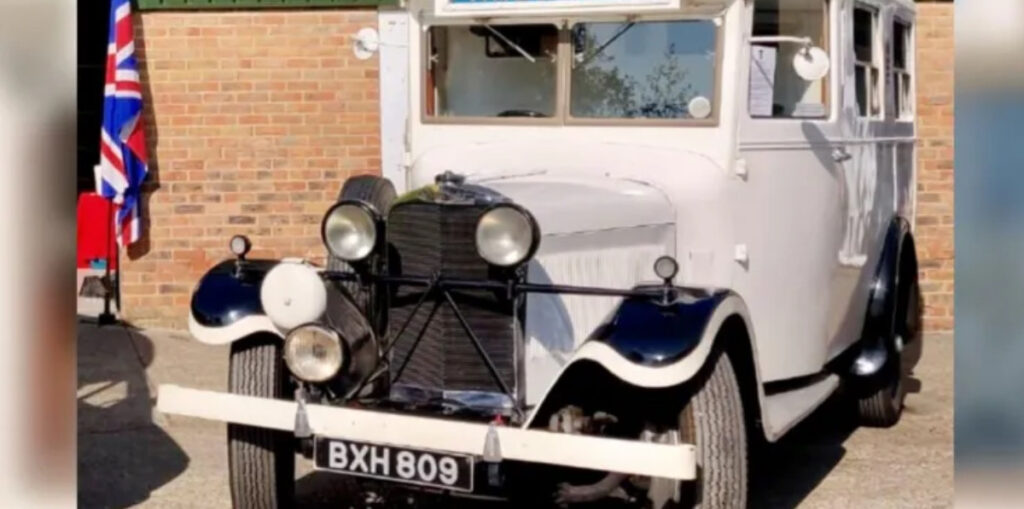 Historic WWII Ambulance Set to Tour UK After Restoration Drive Historic WWII Ambulance Set to Tour UK After Restoration Drive