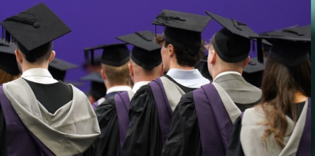 English Universities Face Income Crisis