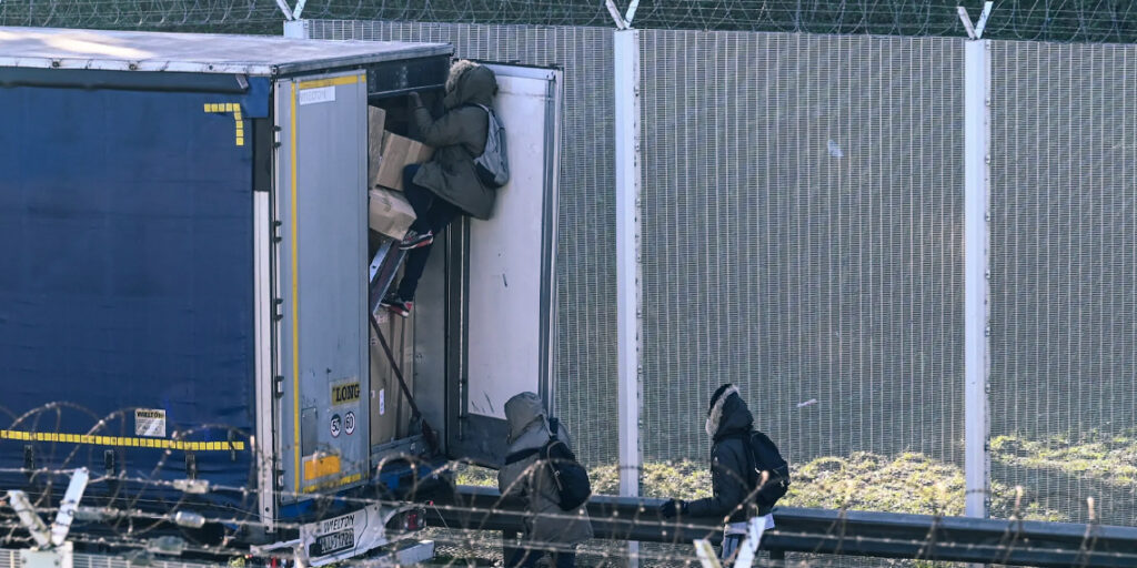 UK Border Strategy Misses Lorry & Visa Fraud Migrants