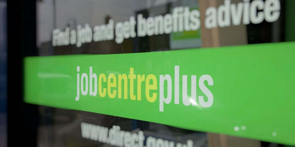 UK Unemployment Climbs to 4.6%