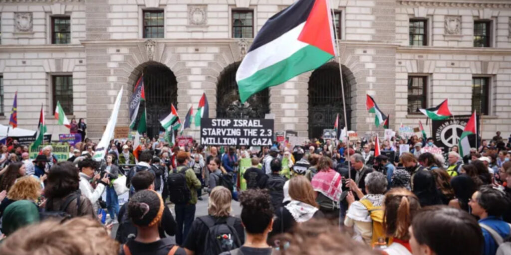 Foreign Office Officials to Consider Resigning Due to Gaza War Foreign Office Officials to Consider Resigning Due to Gaza War