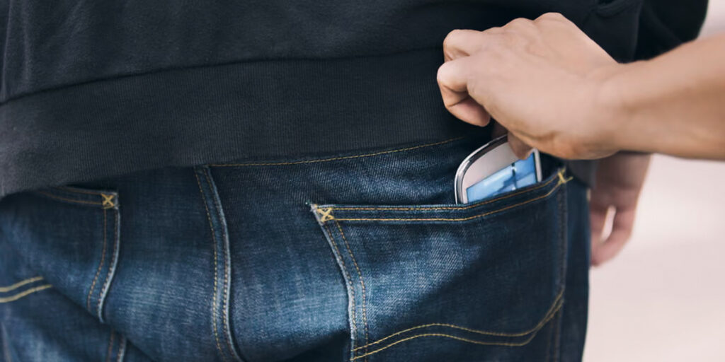 UK Accounts for 40% of Mobile Phone Thefts in Europe UK Accounts for 40% of Mobile Phone Thefts in Europe