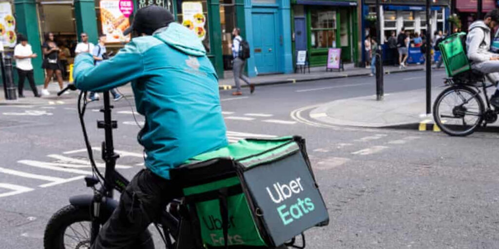 UK Targets Asylum Seekers Working as Food Delivery Riders UK Targets Asylum Seekers Working as Food Delivery Riders