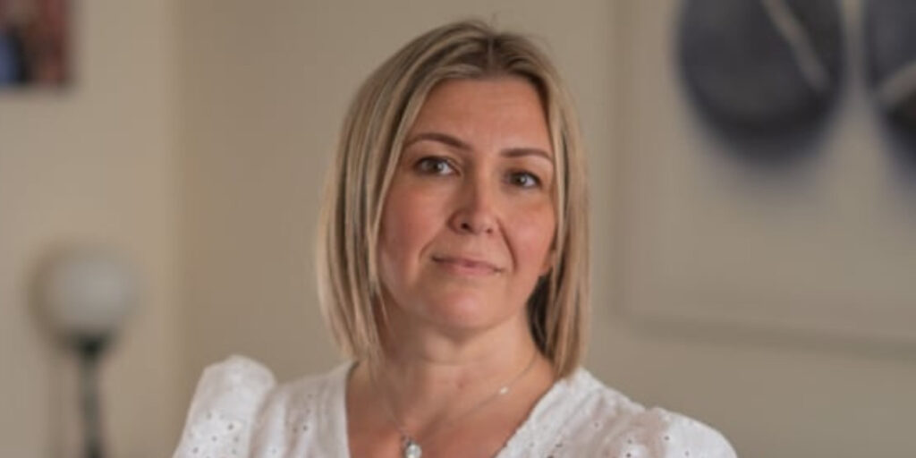 Midwife Trainees Warn of NHS Jobs Shortage Midwife Trainees Warn of NHS Jobs Shortage