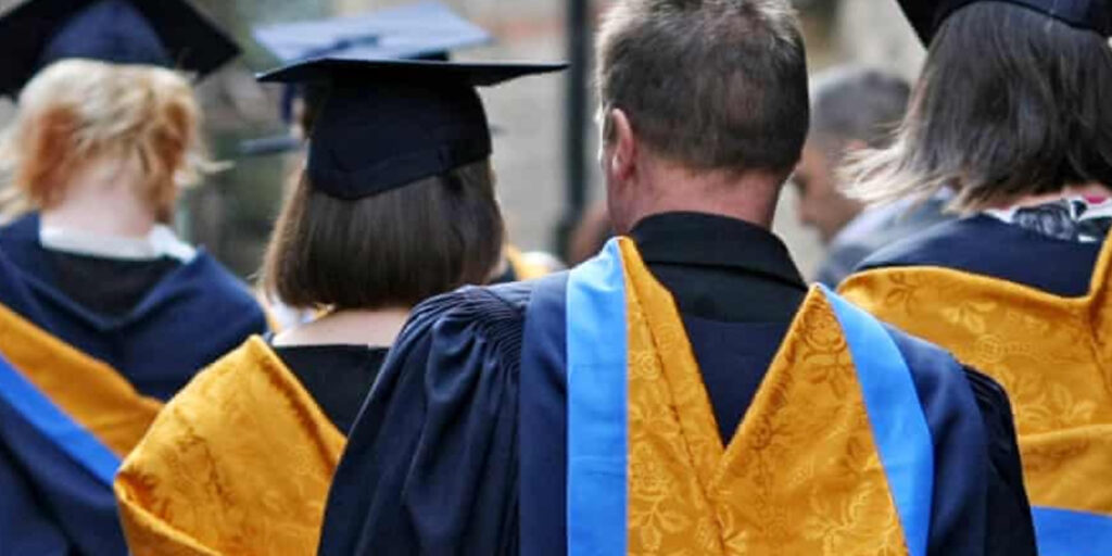 Rising Tuition & Costs Drive Record UK Student Loan Debt Rising Tuition & Costs Drive Record UK Student Loan Debt