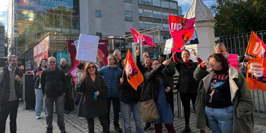 London Teachers Begin Series of Strikes London Teachers Begin Series of Strikes