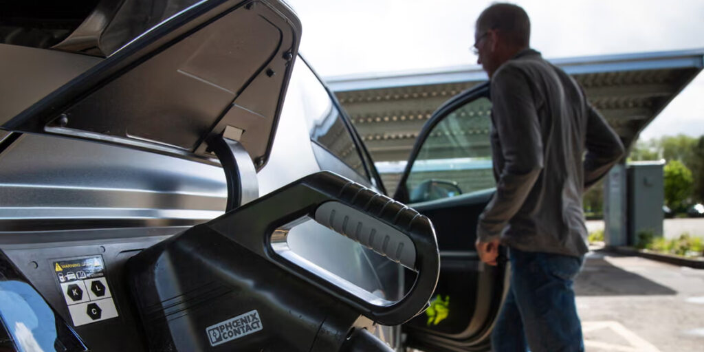 UK May Impose Pay-Per-Mile Charge on Electric Cars UK May Impose Pay-Per-Mile Charge on Electric Cars