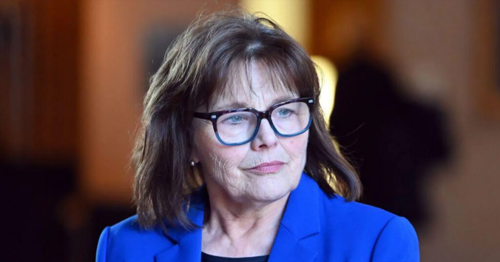 Ex-Health Secretary Blames Successive Governments for NHS Failures Ex-Health Secretary Blames Successive Governments for NHS Failures