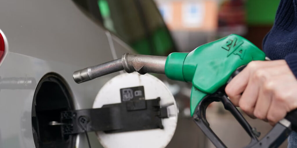 UK Fuel Costs Stay High as Oil Prices Drop UK Fuel Costs Stay High as Oil Prices Drop