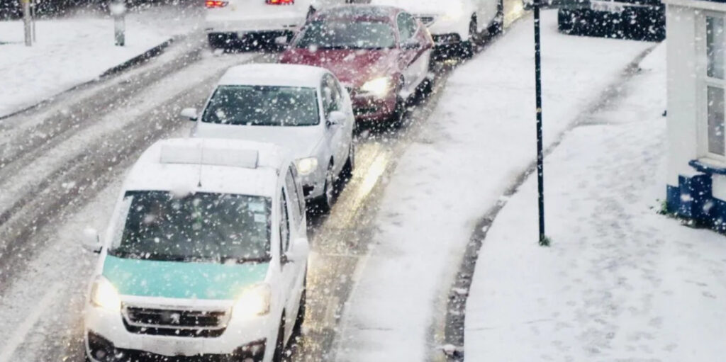 Snow Disrupts Travel Across UK Snow Disrupts Travel Across UK