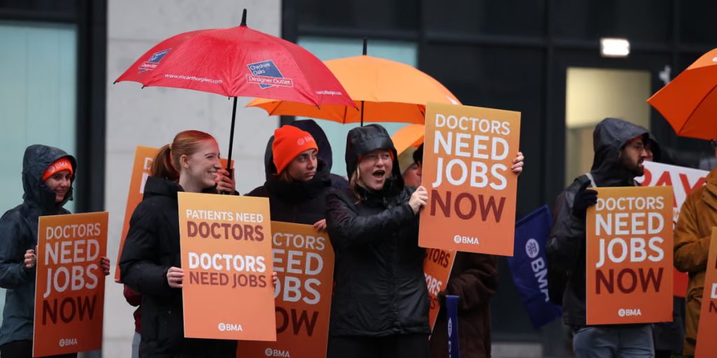 England Doctors Vote to Continue Industrial Action England Doctors Vote to Continue Industrial Action