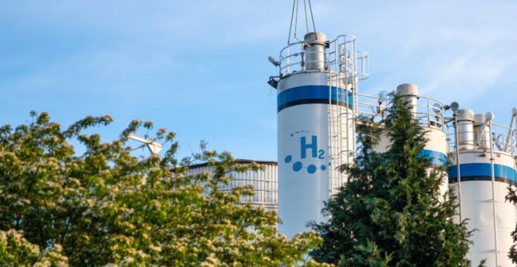 UK Hydrogen Delays Put 17,000 Jobs at Risk UK Hydrogen Delays Put 17,000 Jobs at Risk