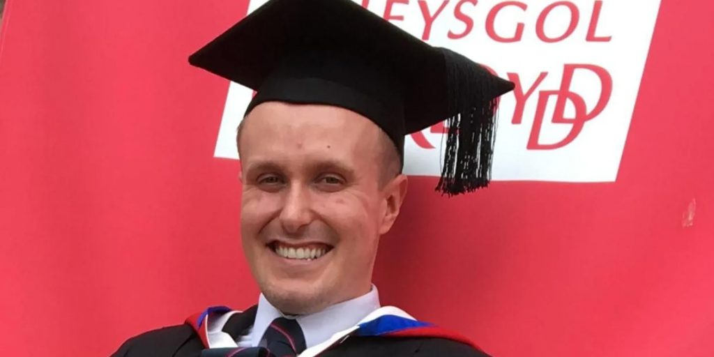 UK Student Loan Interest Rates Add £25k to Doctor’s Debt UK Student Loan Interest Rates Add £25k to Doctor’s Debt