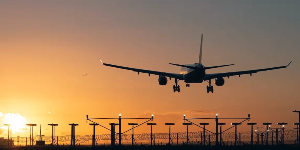 Royal Air Cancels Flights After Collapse
