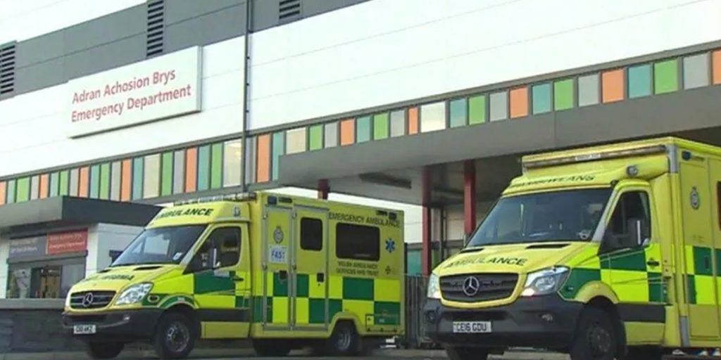 Visitor Claims Woman Died Alone in A&E Visitor Claims Woman Died Alone in A&E