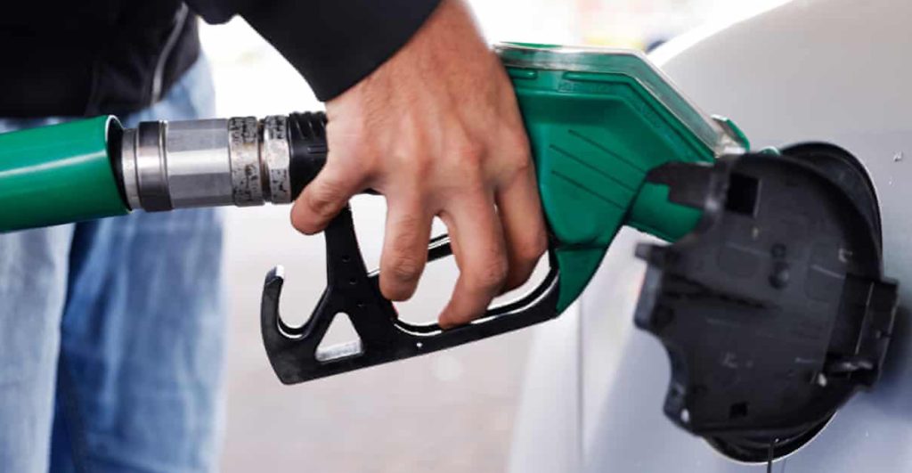 UK Retail Sales Rise as Drivers Rush to Buy Fuel UK Retail Sales Rise as Drivers Rush to Buy Fuel