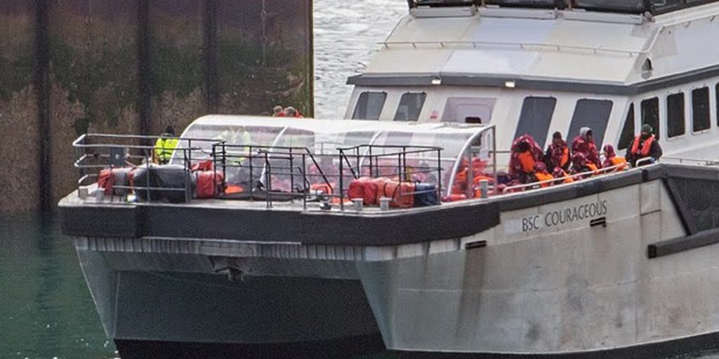 Small Boat Crossings Surge Past 6,000 in UK Small Boat Crossings Surge Past 6,000 in UK