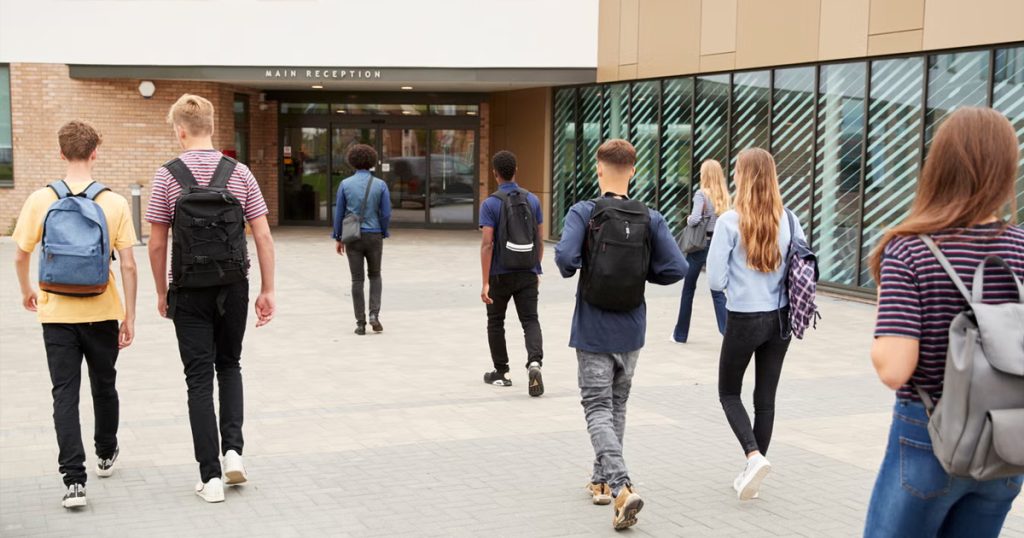 UK Students Told to Repay Loans after £30k Funding Error