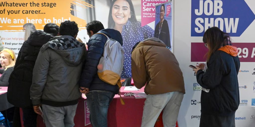 UK Job Vacancies Hit 5-Year Low