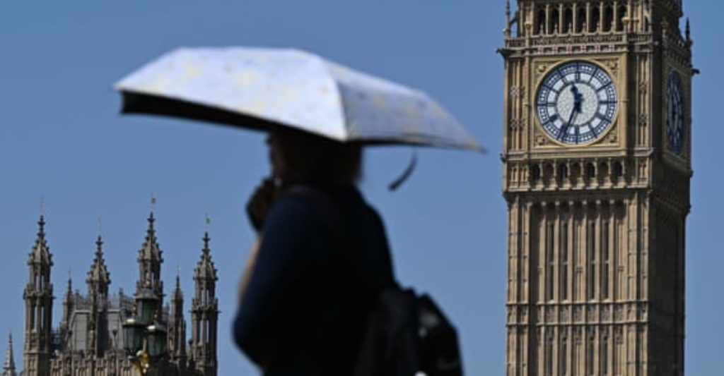 UK Faces Major Disruption As Temperatures Soar UK Faces Major Disruption As Temperatures Soar