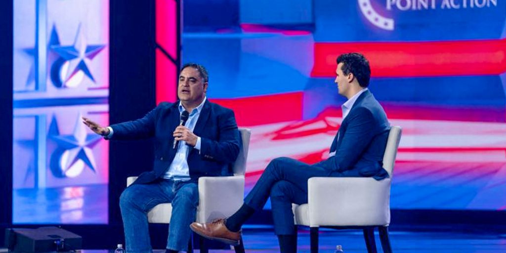 UK Blocks Entry of US Political Influencers UK Blocks Entry of US Political Influencers